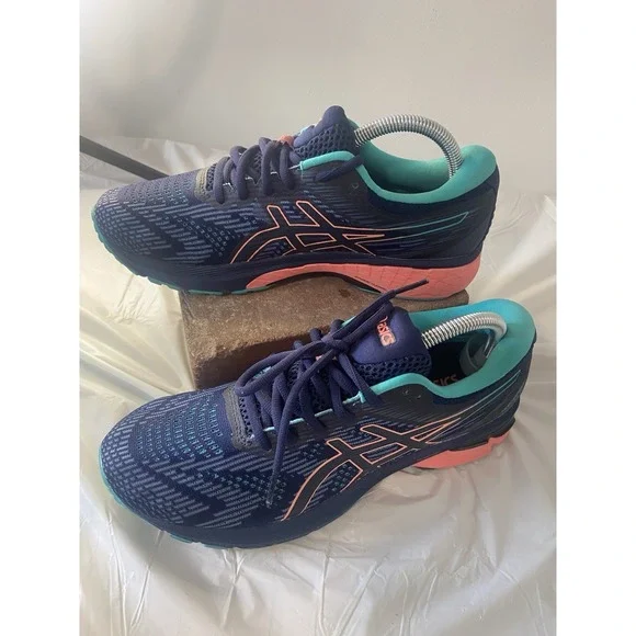 Women's GT-2000 8 Trail Running/Training Tennis Shoes-Size‎ 9.5-Excellent Cond.